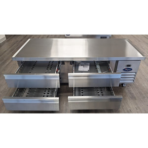 Valpro VPCB-74 Base de chef refrigerada de cuatro cajones de 74"