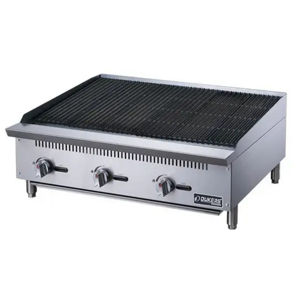 Dukers DCCB24 - Parrilla a gas para mostrador, servicio pesado, 24&quot; Dimensiones: 24&quot; x 28-3/4&quot; x 15-3/8&quot;