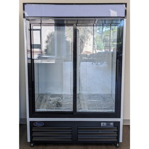 Valpro VP2R-48LHC Refrigerador exhibidor de dos puertas corredizas de vidrio 48 pies cúbicos